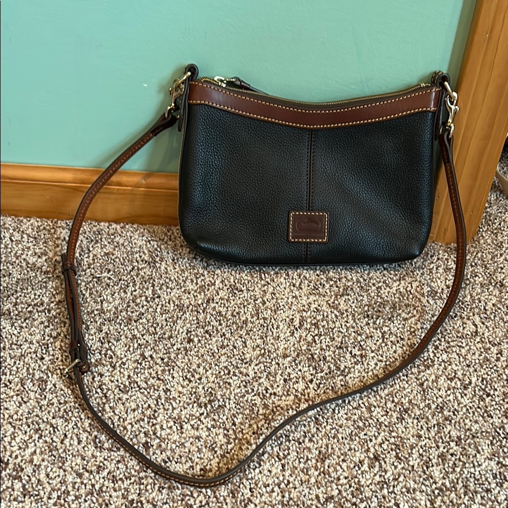 NWOT Dooney & Bourke Black and Brown Leather Crossbody Bag